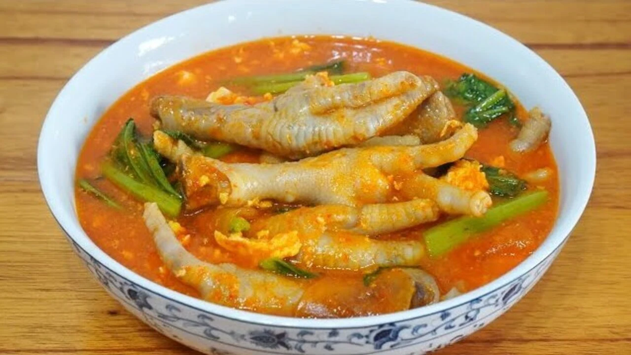 Bakso Mercon dan Oseng Tetelan: Era Baru Kuliner Jalanan Pedas