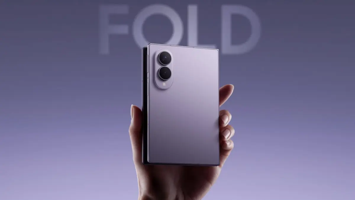 iPhone Duo vs Galaxy Z Fold8: Duel HP Lipat Premium