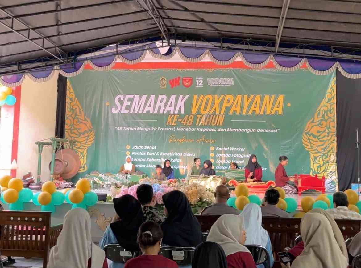 Festival Seni Siswa: Mengasah Bakat Bernyanyi dan Sastra Sejak Dini