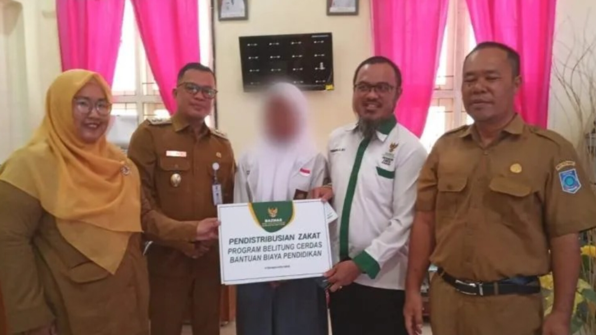 Ribuan Siswa Kurang Mampu Terima Bantuan Pendidikan Daerah