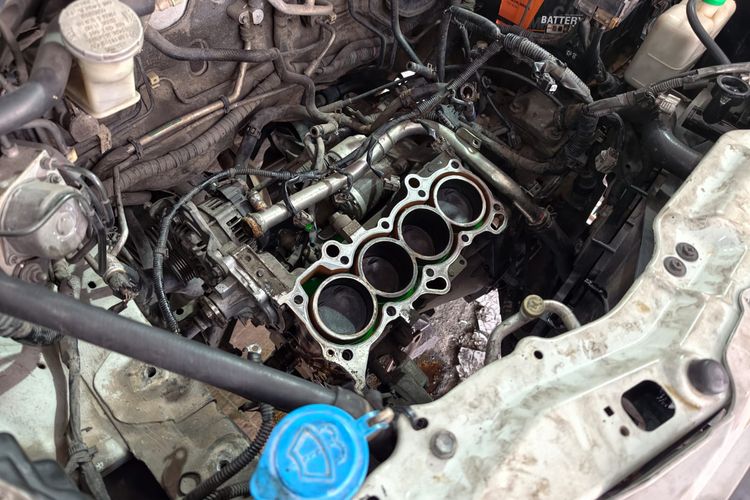 Tanda Mobil Overheat dan Cara Mencegah Kerusakan Mesin