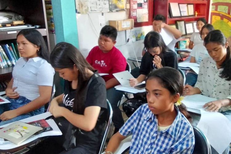 Program Literasi Komunitas: Perpustakaan Masyarakat Bangun Budaya Baca Anak