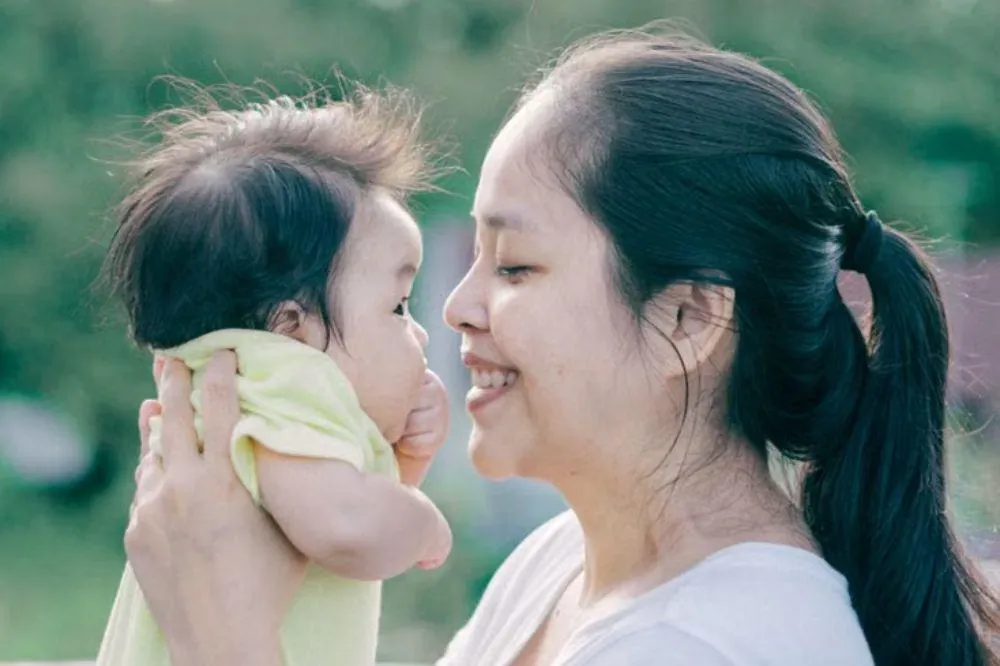 Permainan Bayi 3 Bulan untuk Motorik, Sensorik, dan Emosi