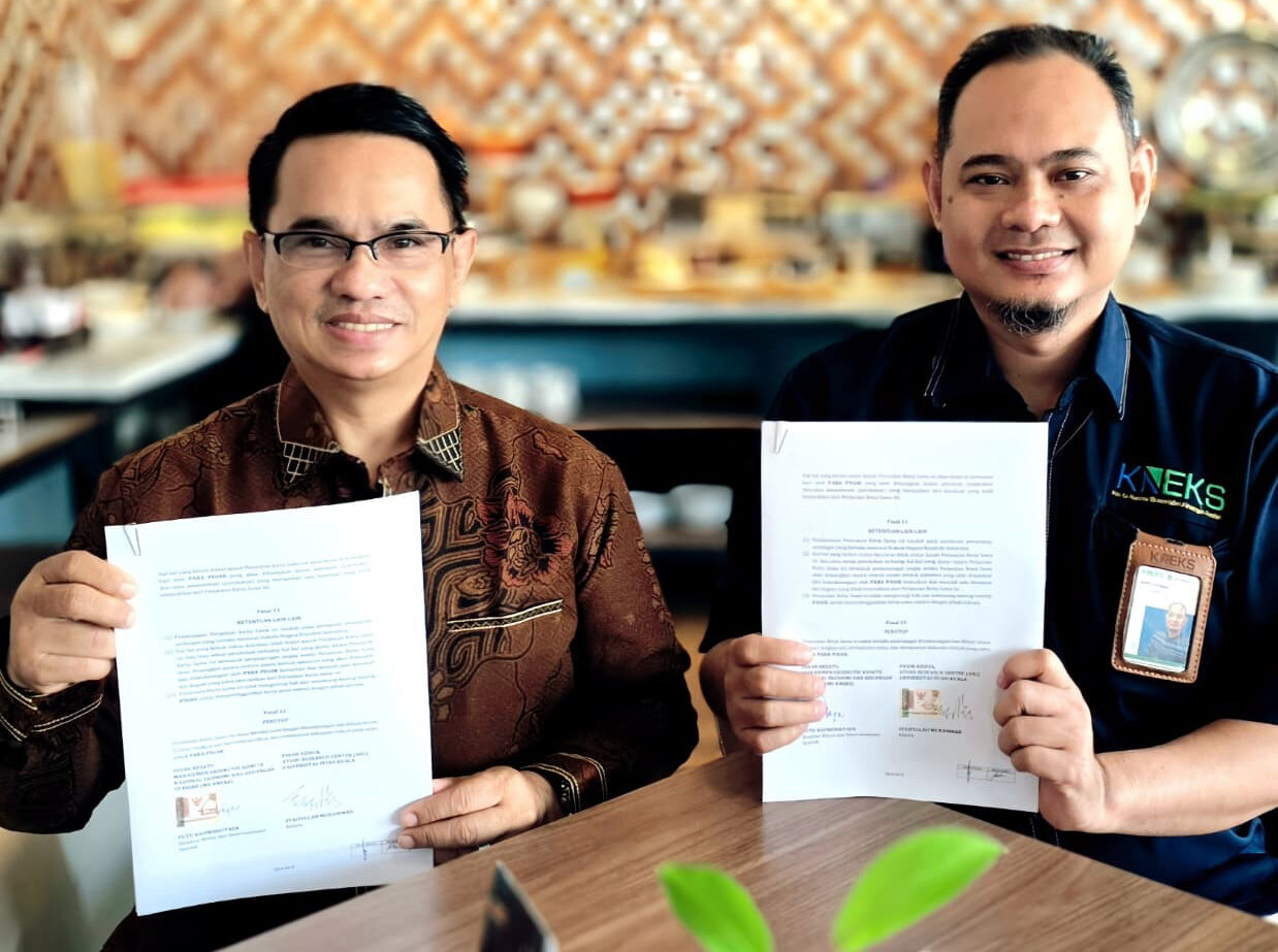Minyak Nilam: Dari Ekspor Mentah ke Bahan Baku Kosmetik Halal