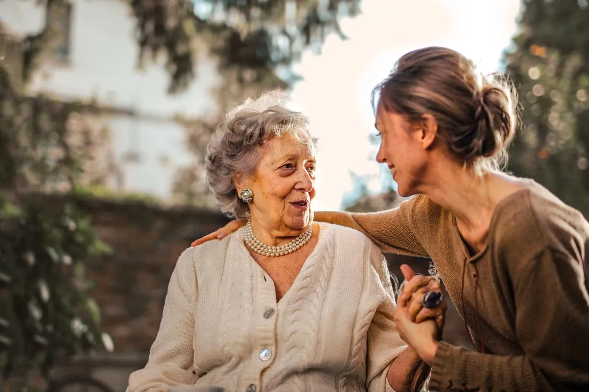 Cara Praktis Mencegah Kelelahan Mental saat Menjadi Caregiver