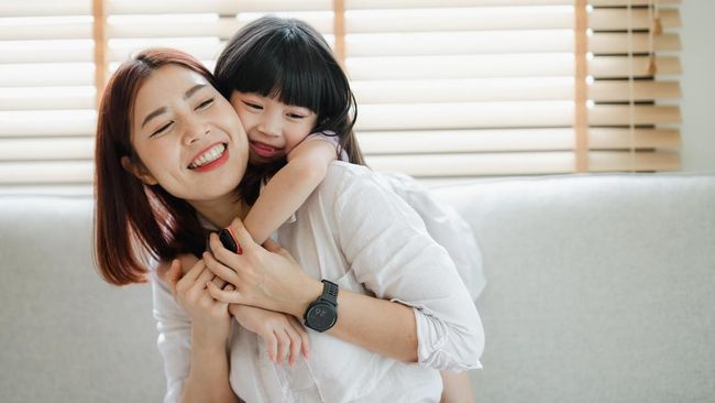 7 Momen Kecil dari Orang Tua yang Diingat Anak Selamanya