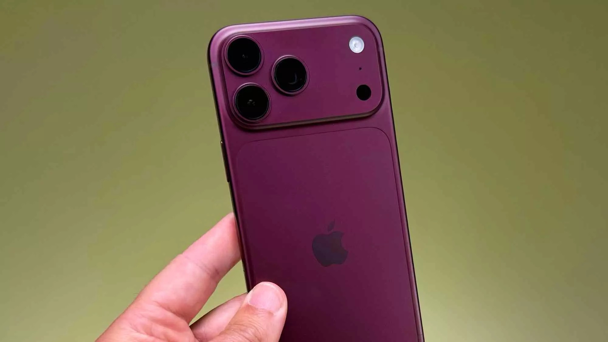 Apple Reference Image: Tanda Tangan Kriptografi untuk Autentikasi Foto Digital