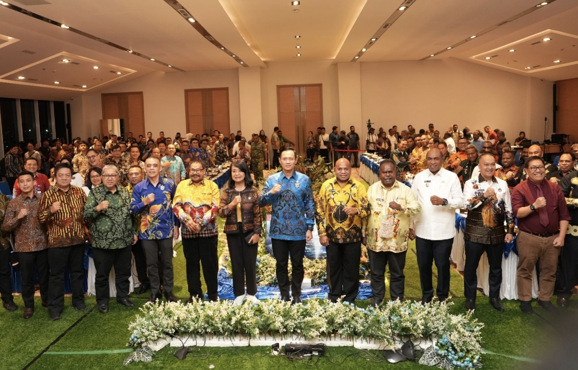 Menko AHY Dorong Konektivitas Papua Lewat Jalan, Laut, dan Udara
