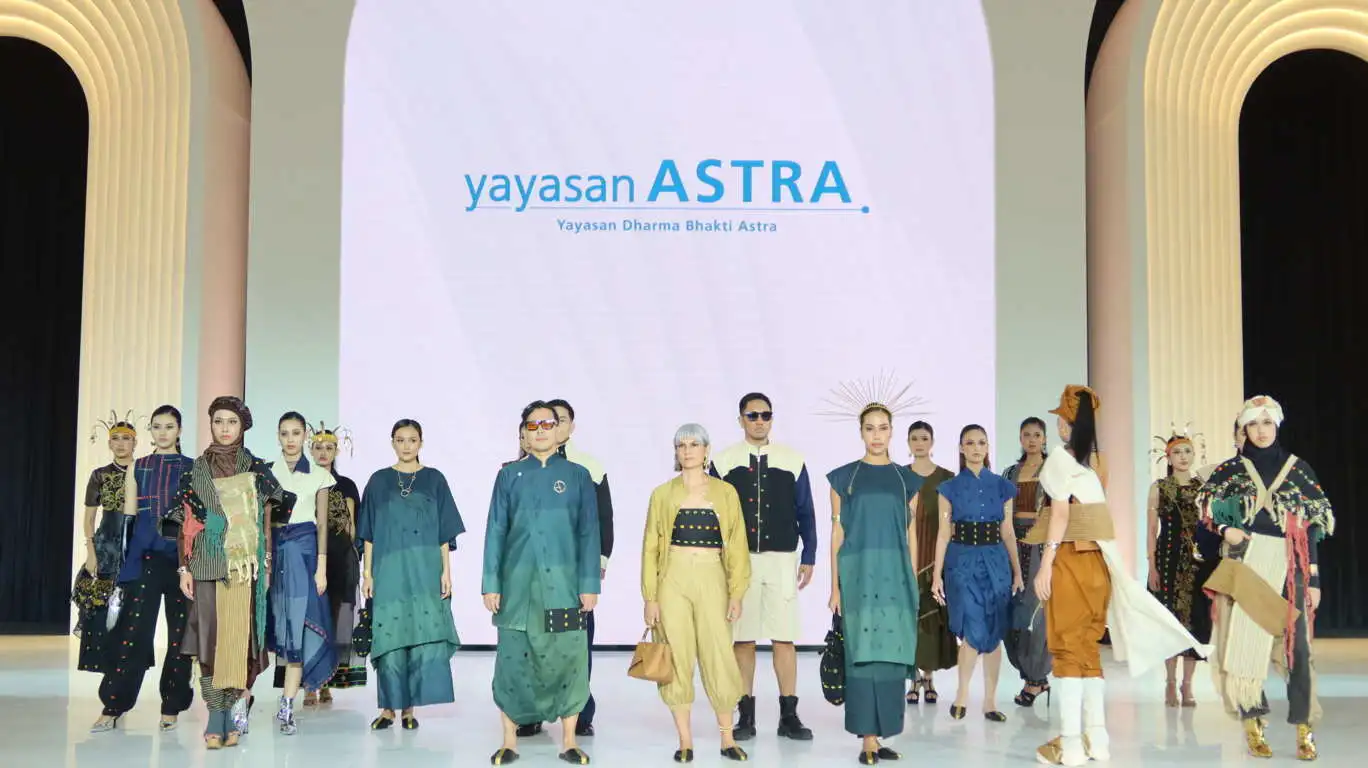 Tenun Manggarai dan Desainer Muda Merebut Panggung Fashion Nation
