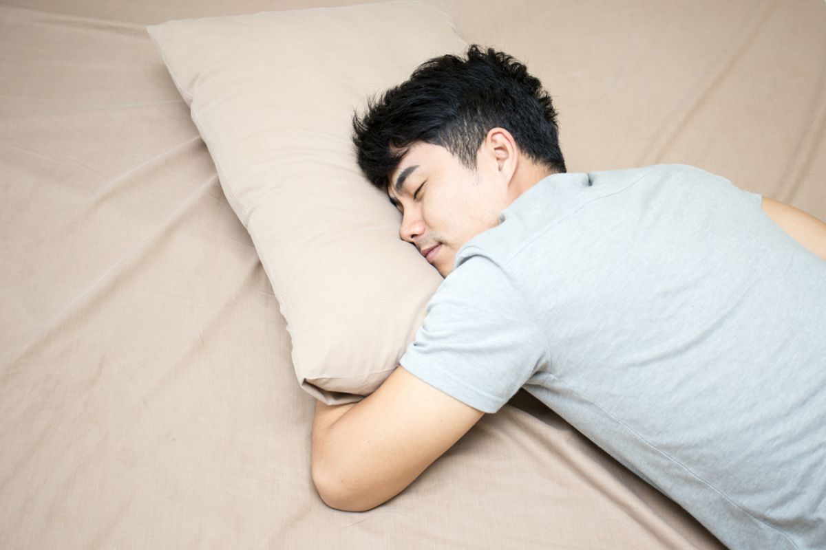 Susu Sebelum Tidur: Mantra Lama atau Bantuan Nyata untuk Tidur Nyenyak?