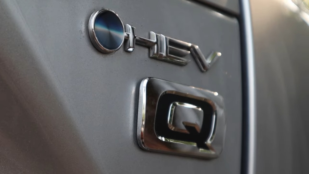 Toyota Veloz Hybrid: MPV 7 Penumpang Paling Praktis untuk Keluarga?