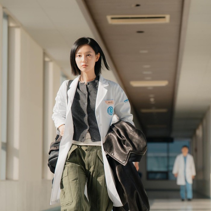 Kim Ji Won Dokter Bedah di Doctor X: Jadwal Tayang Netflix dan Pergeseran Karier Besar