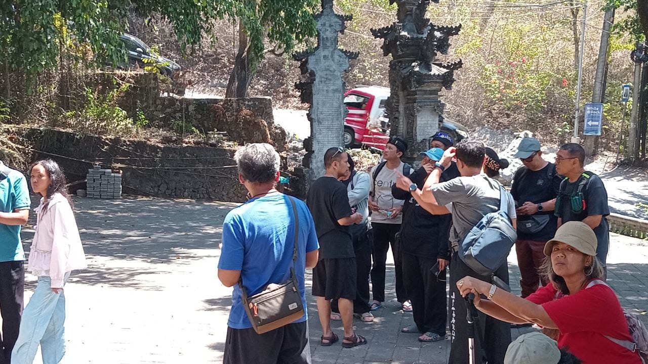 Jejak Seni dan Spiritualitas di Pura Luwur Gunung Kukus