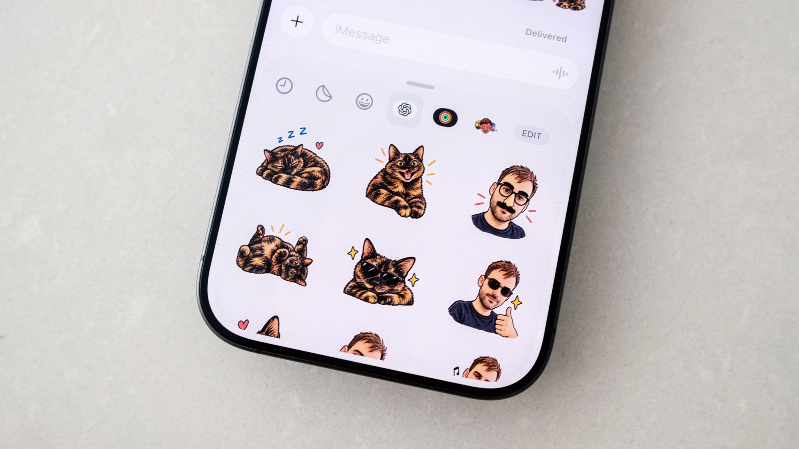 Buat Stiker WhatsApp dan iMessage Sendiri dengan ChatGPT Images dalam 5 Menit