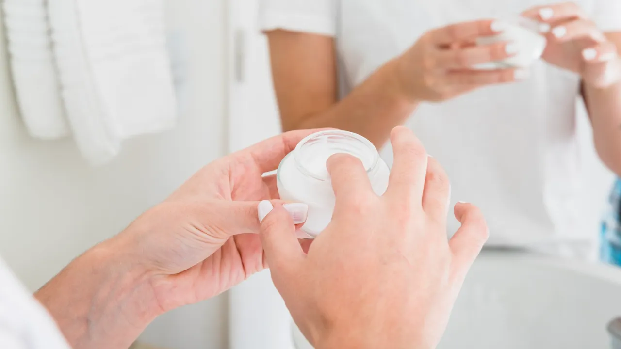 Panduan Memilih Cleansing Balm Terbaik untuk Jaga Skin Barrier