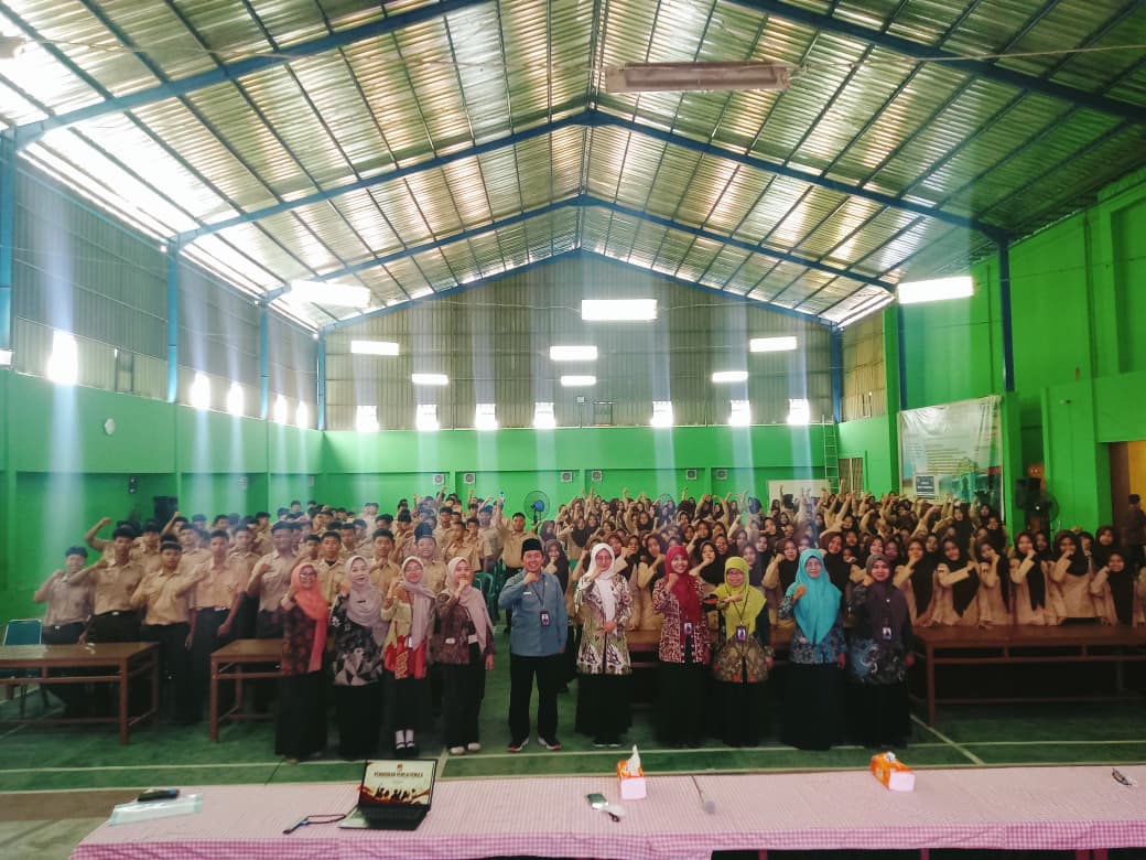 Program Edukasi Demokrasi di Sekolah: Mencetak Pemilih Pemula Cerdas dan Kritis