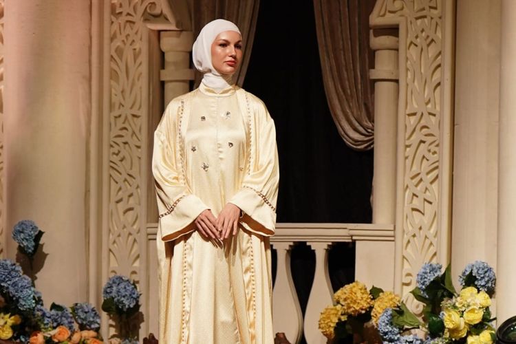 Monogram Abaya: Elegans Kontemporer dalam Detail Rumit
