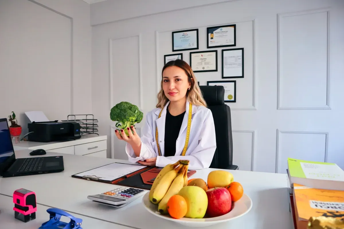 Apakah Diet Benar-Benar Bisa Menghilangkan Jerawat?