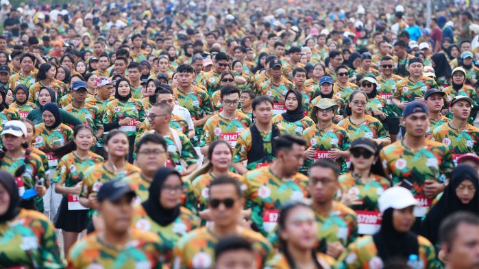 15.965 Pelari Padati Monas dalam TNI Run, Empat Rekor MURI Tercipta