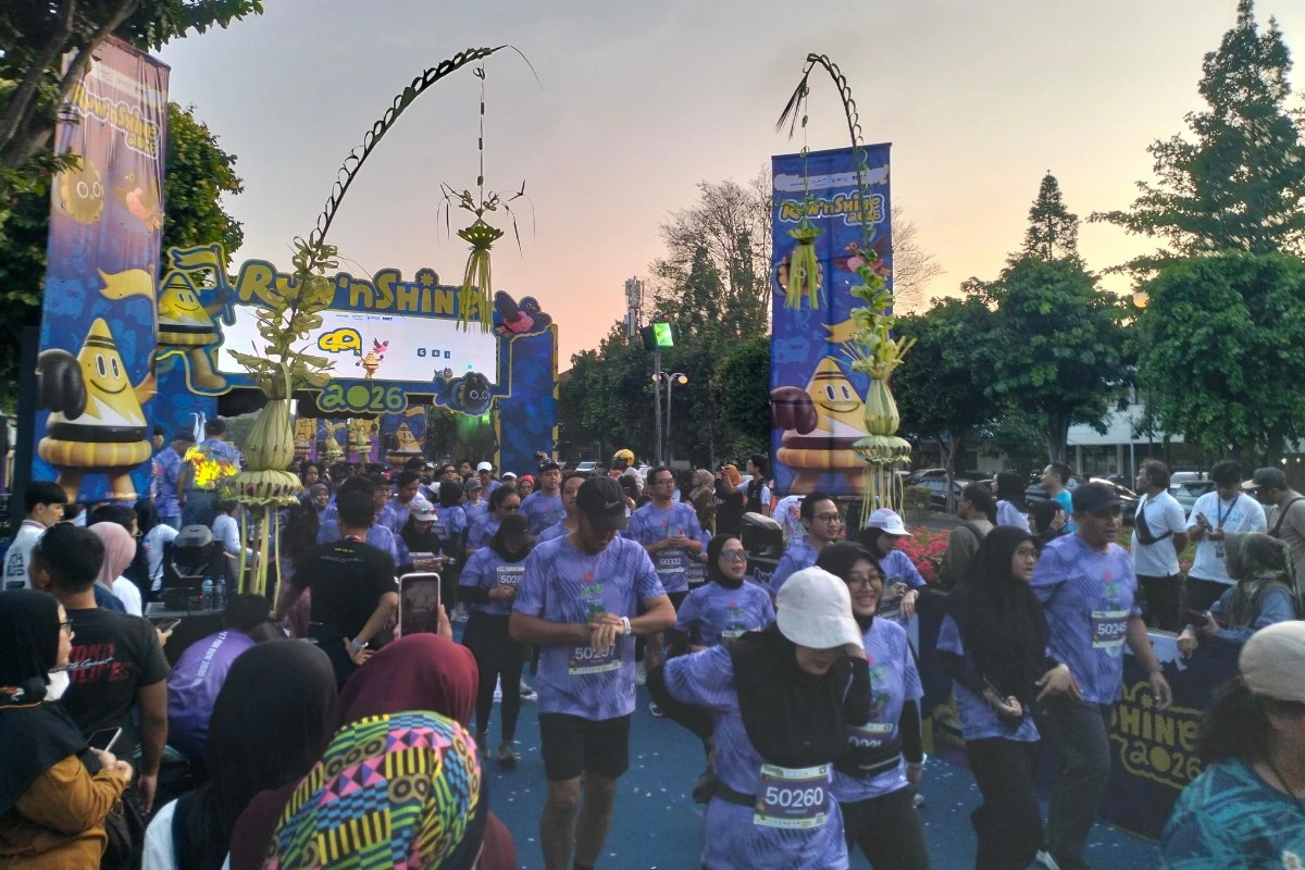 Run'nShine UGM: Fun Run 2.400 Peserta yang Menjahit Guyub Rukun