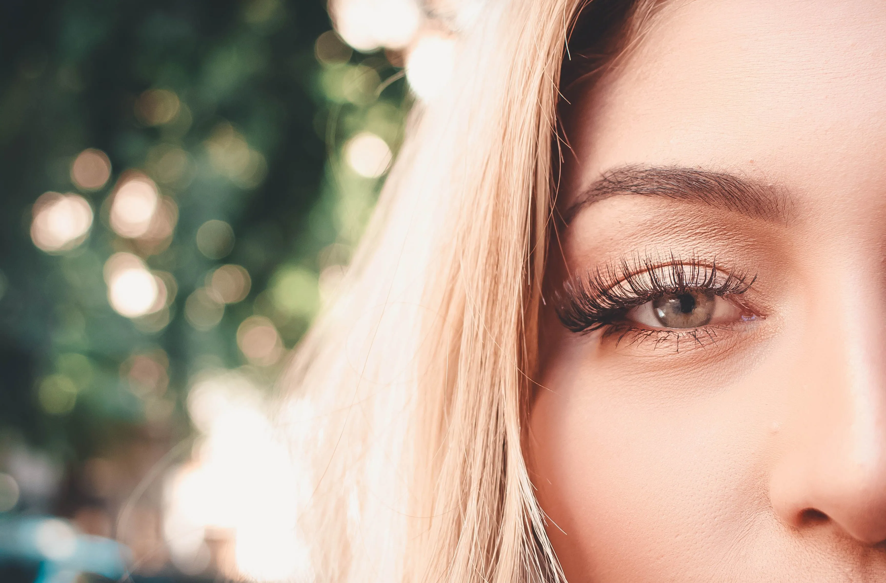 4 Efek Samping Eyelash Extension dan Cara Meminimalkannya