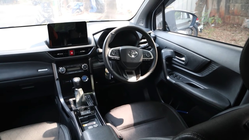 Toyota Veloz Hybrid EV: MPV Keluarga Modern yang Irit dan Canggih