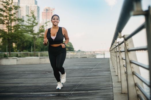 Latihan Zona Dua vs HIIT: Mana yang Lebih Sehat di Jangka Panjang?