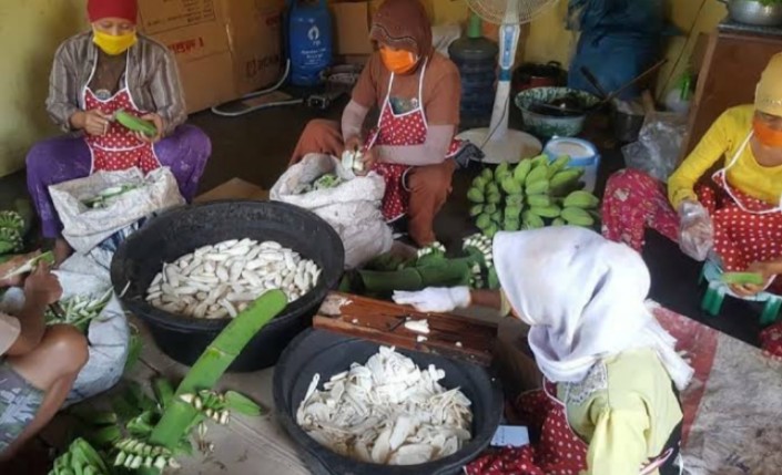 Memulai Bisnis Keripik dari Rumah dengan Modal Kecil