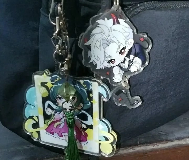 Tas Micro, Bag Charms, dan Hasrat Ekspresi Diri Generasi Baru