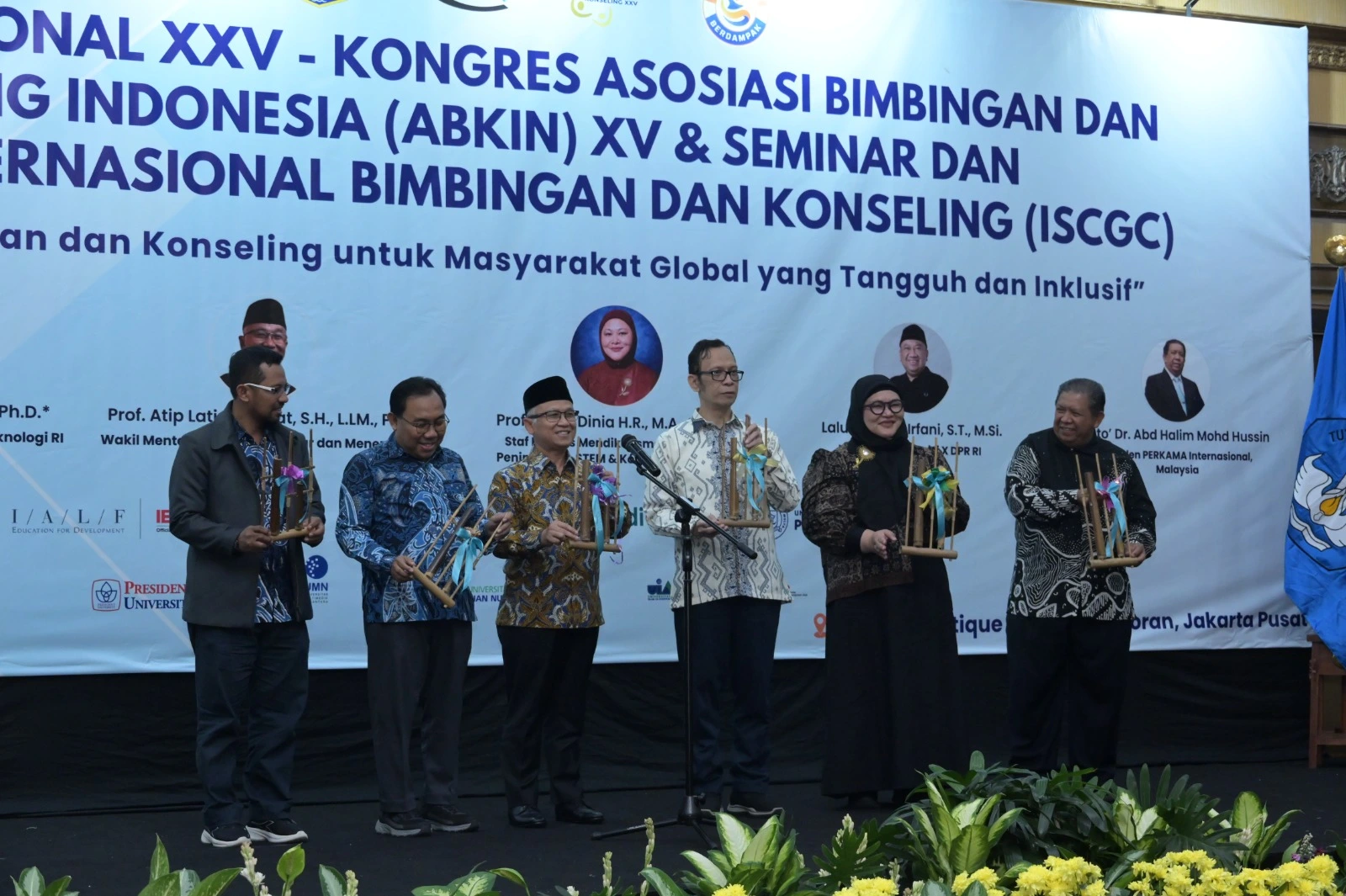Guru BK Bukan Lagi Polisi Sekolah: Jantung Pengembangan Potensi Siswa