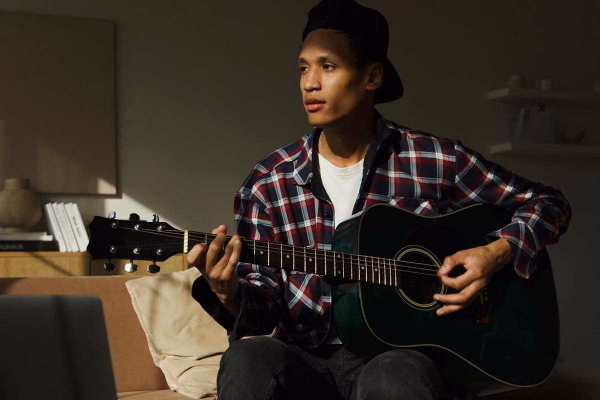Panduan Chord Gitar Lagu Populer: Dari Santai ke Menantang