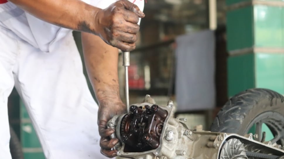 Busi Motor Getas dan Susah Distarter: Cara Diagnosis dan Ganti yang Tepat