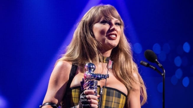 Taylor Swift Raih Penghargaan Artist-Director Pertama di MTV VMA