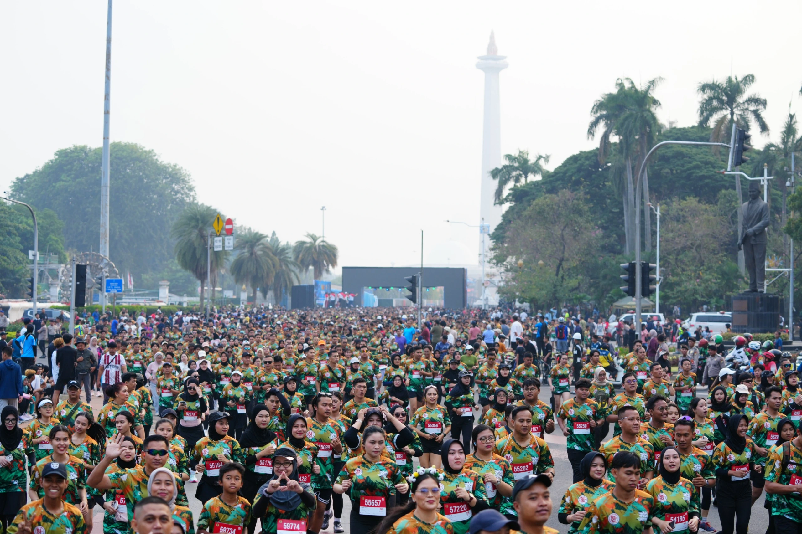 80.816 Pelari Pecahkan Rekor MURI dalam Fun Run Militer Terbesar