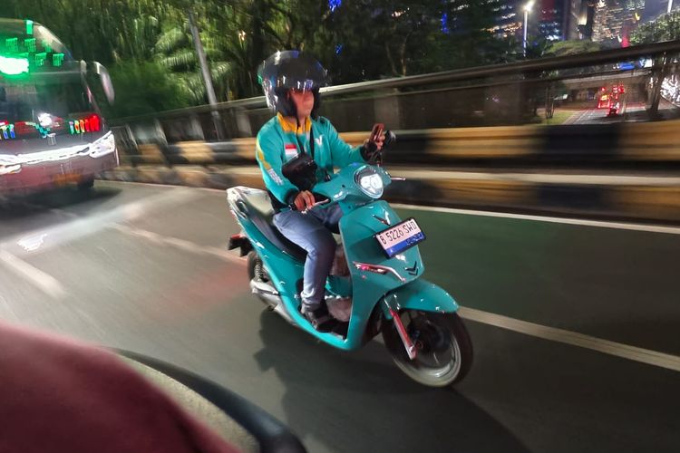 Beli atau Sewa Baterai Motor Listrik: Mana Paling Hemat Buat Anda?