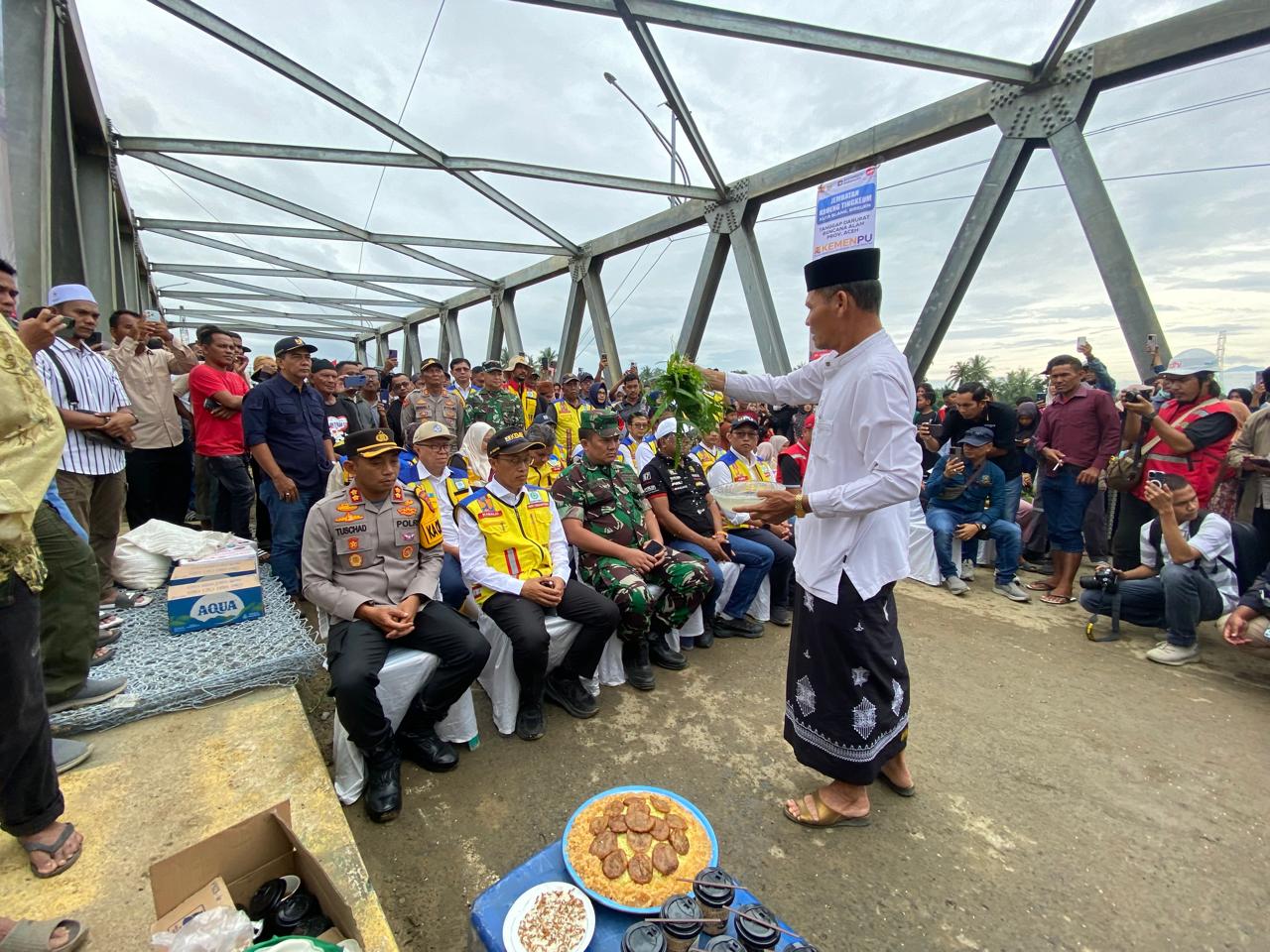 Jembatan Krueng Tingkeum Kembali Beroperasi, Nadi Logistik Banda Aceh–Medan Pulih