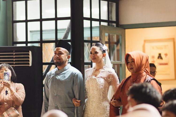 Lima Gaya Kondangan Selebriti di Pernikahan Mewah