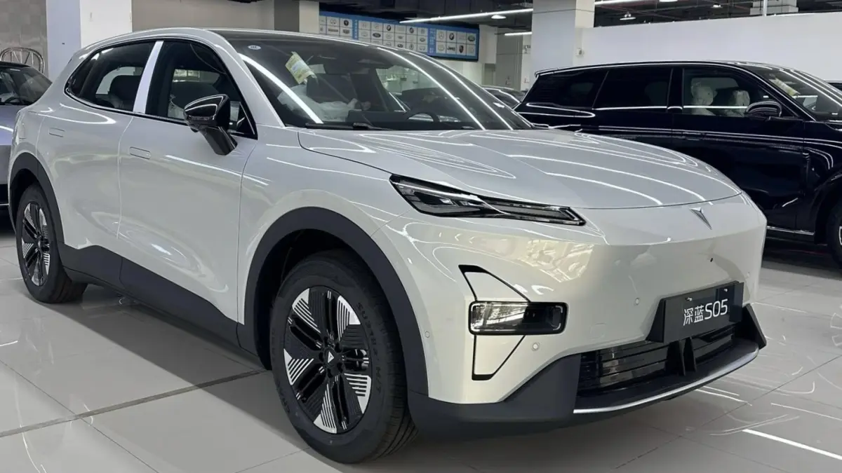 Changan Deepal S05 BEV vs REEV: Mana Paling Masuk Akal di Harga Rp509 Juta?