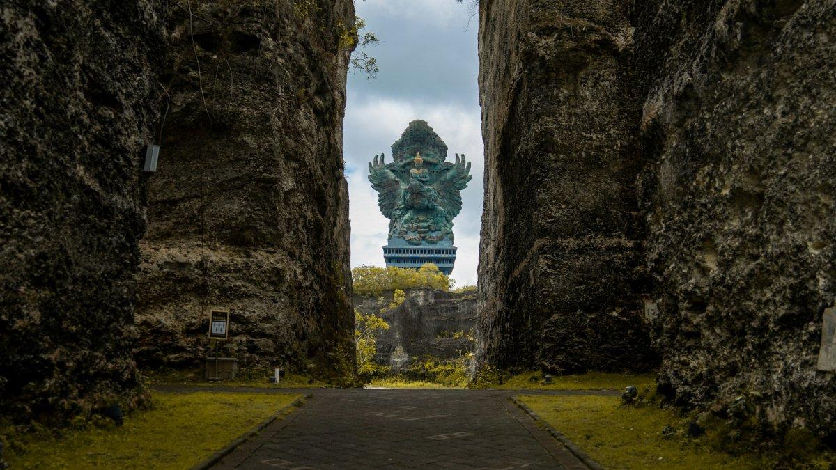 Cara Mendapatkan Tiket Garuda Wisnu Kencana dengan Harga Termurah