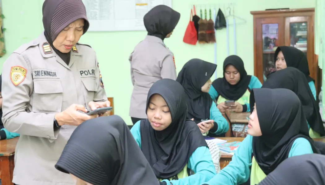 Deepfake dan Hoaks AI: Tanggung Jawab Bersama Melindungi Generasi Muda