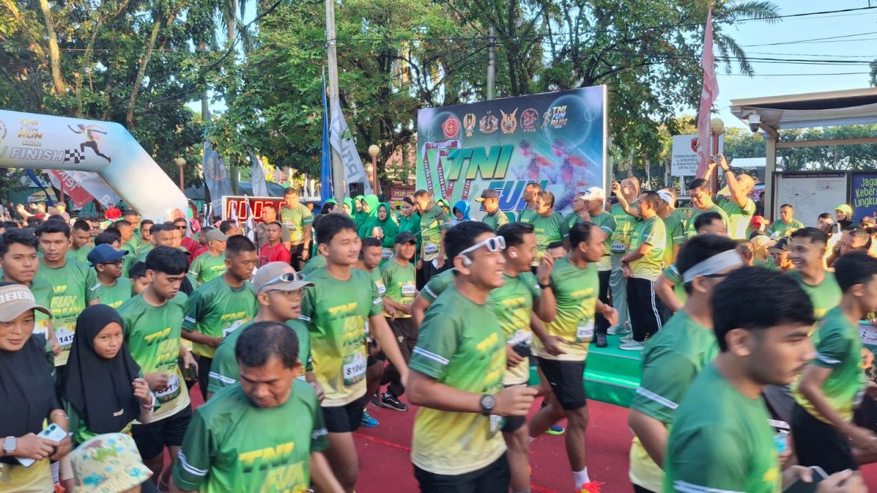 80 Ribu Pelari, 30 Kota: Lari Kebersamaan ala TNI Fun Run