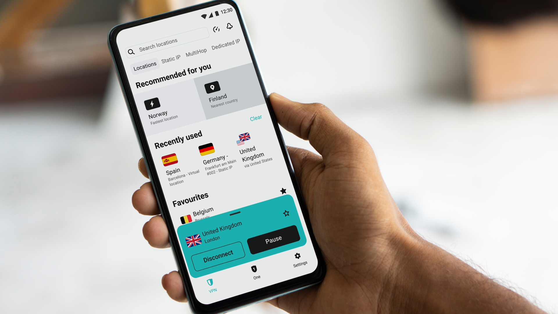 VPN iOS Terbaru: CyberGhost vs Surfshark dan Antarmuka Baru