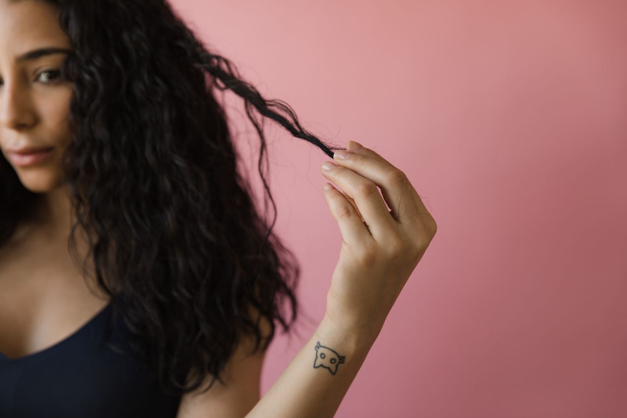 Panduan Lengkap Catok Rambut Keriting yang Aman