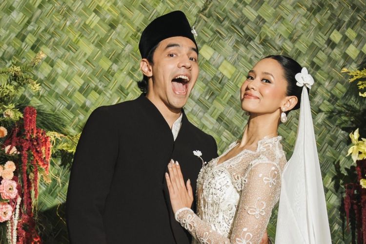 Lima Gaya Kondangan Selebriti di Pernikahan Mewah