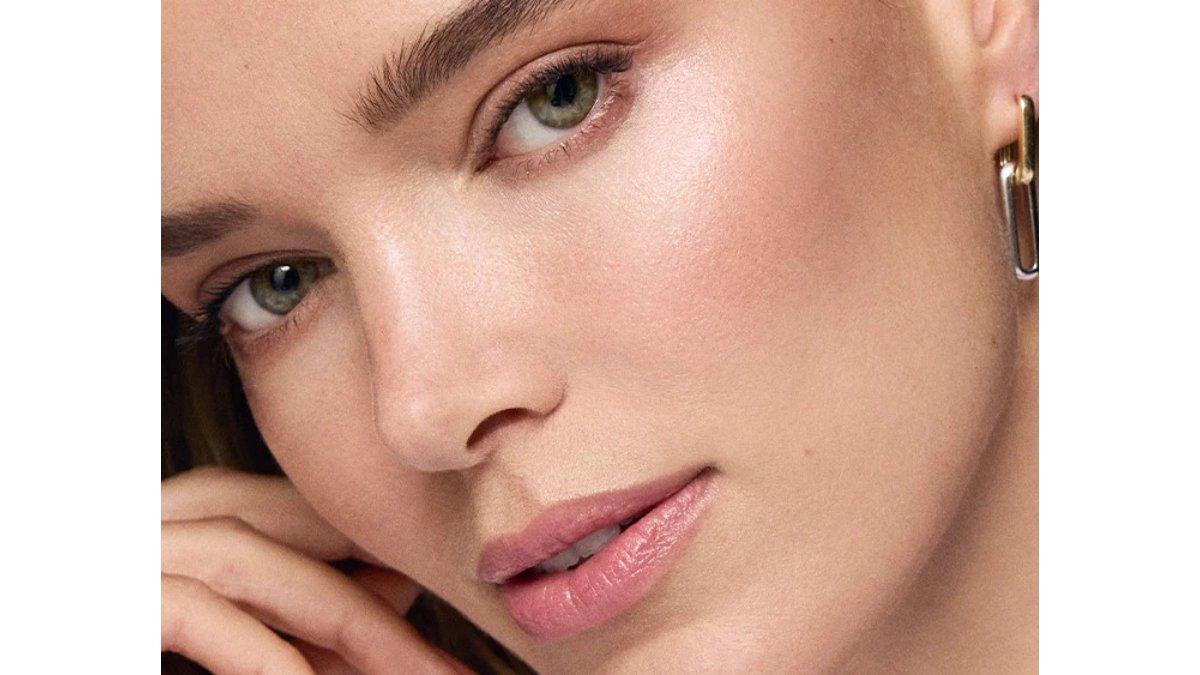 4 Gaya Makeup Elegan Sederhana untuk Tampilan Berkelas