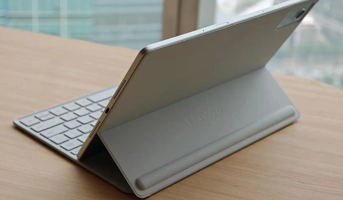 Lenovo IdeaTab Plus 12 Inci: Tablet Produktivitas Rp6 Juta yang Serius