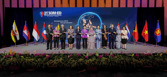 Tiga Program Pelatihan AI Terbesar Buka Akses Gratis untuk Pelajar