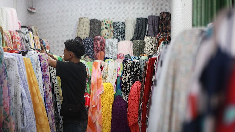 Kelonggaran Pertek dan Penertiban Impor: Jalan Terjal Revitalisasi Tekstil