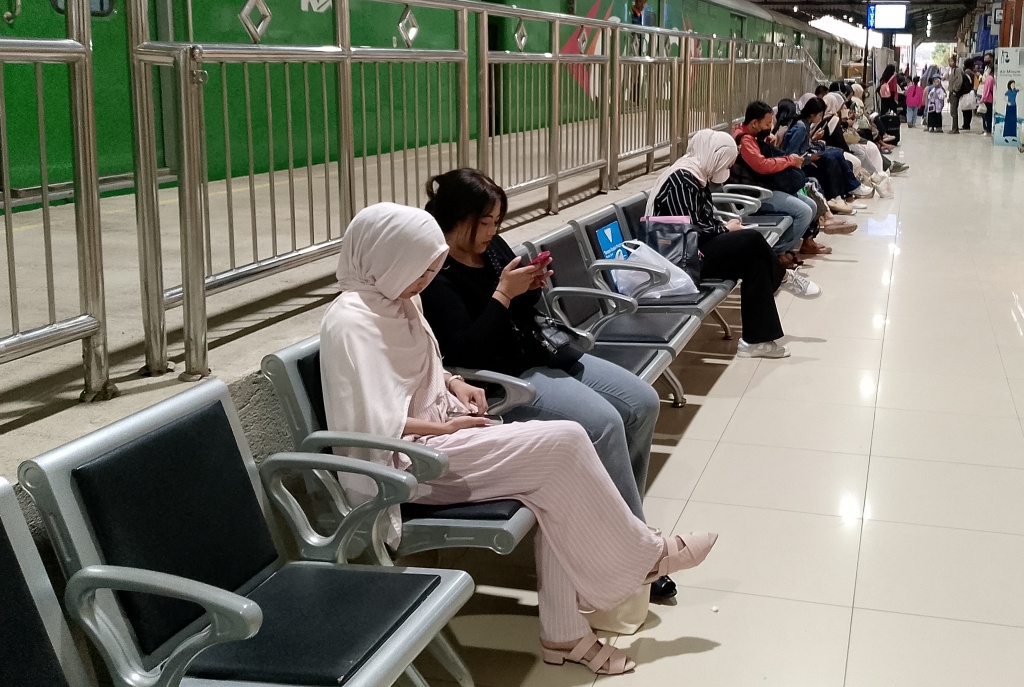 Diskon Tiket Kereta 10 Persen untuk Dosen dan Alumni
