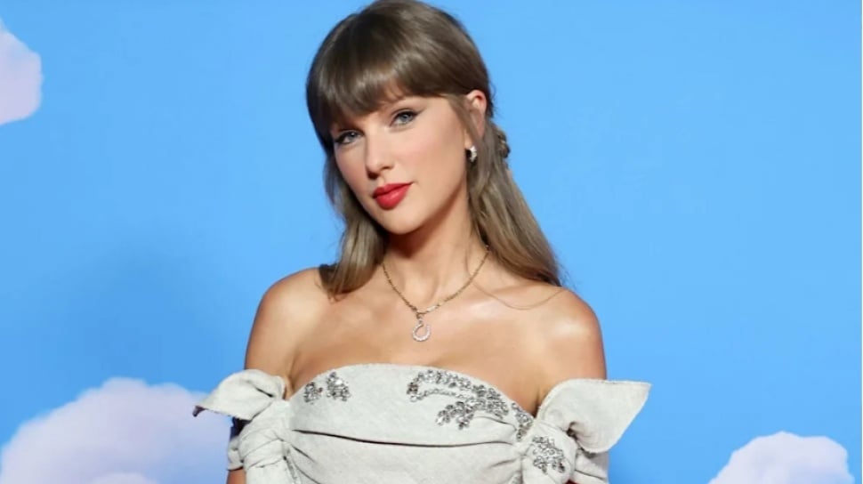 Taylor Swift Rilis 'Patient Zero' dalam Tiga Varian Intim